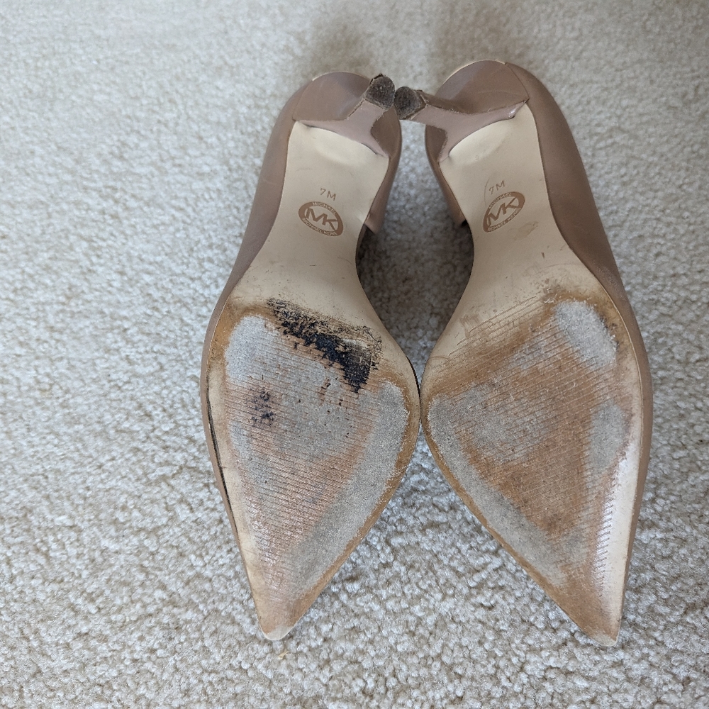 MICHAEL Michael Kors Nude Tan Pointed-Toe Stiletto Heels - Picture 5 of 8